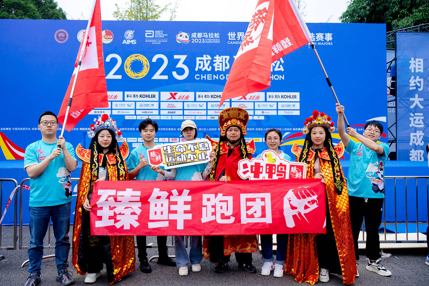 锅底料商家竟让吃货们疯狂打call！麻将胡了试玩网站免费震惊！这家四川火(图1)