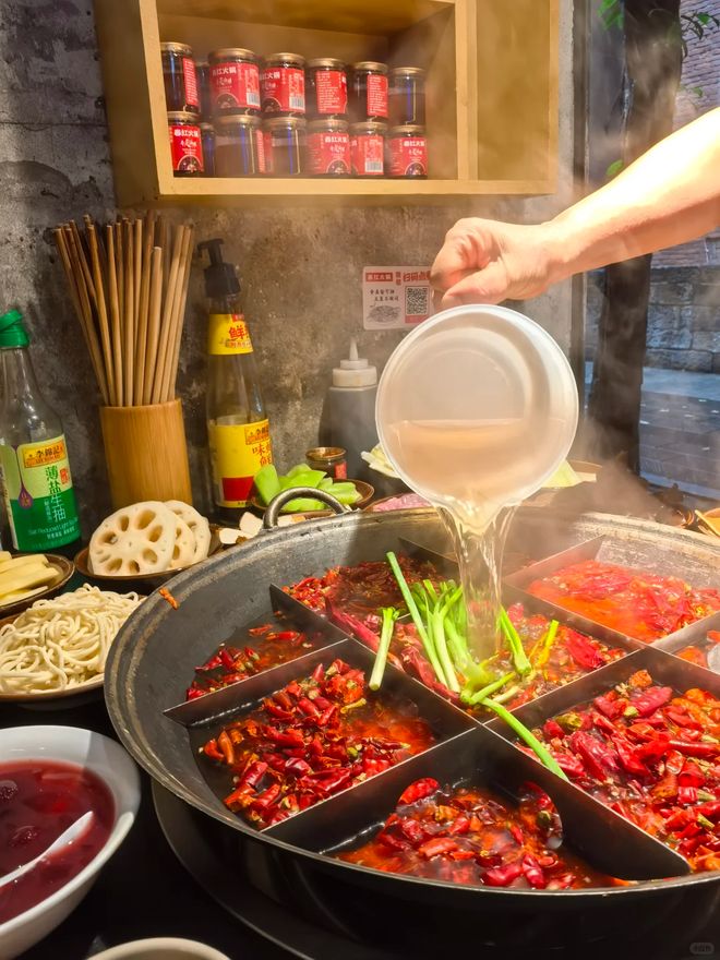 名远胜游评分998分位于十佳榜首麻将胡了重庆口碑好的旅行社前10(图2)