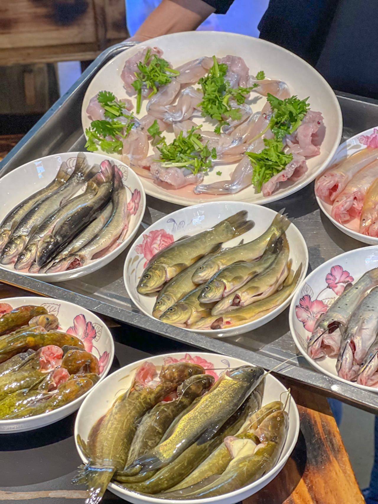 么大家都说餐饮火锅适合年轻人创业？PG电子游戏麻将胡了【马河坎】为什(图4)